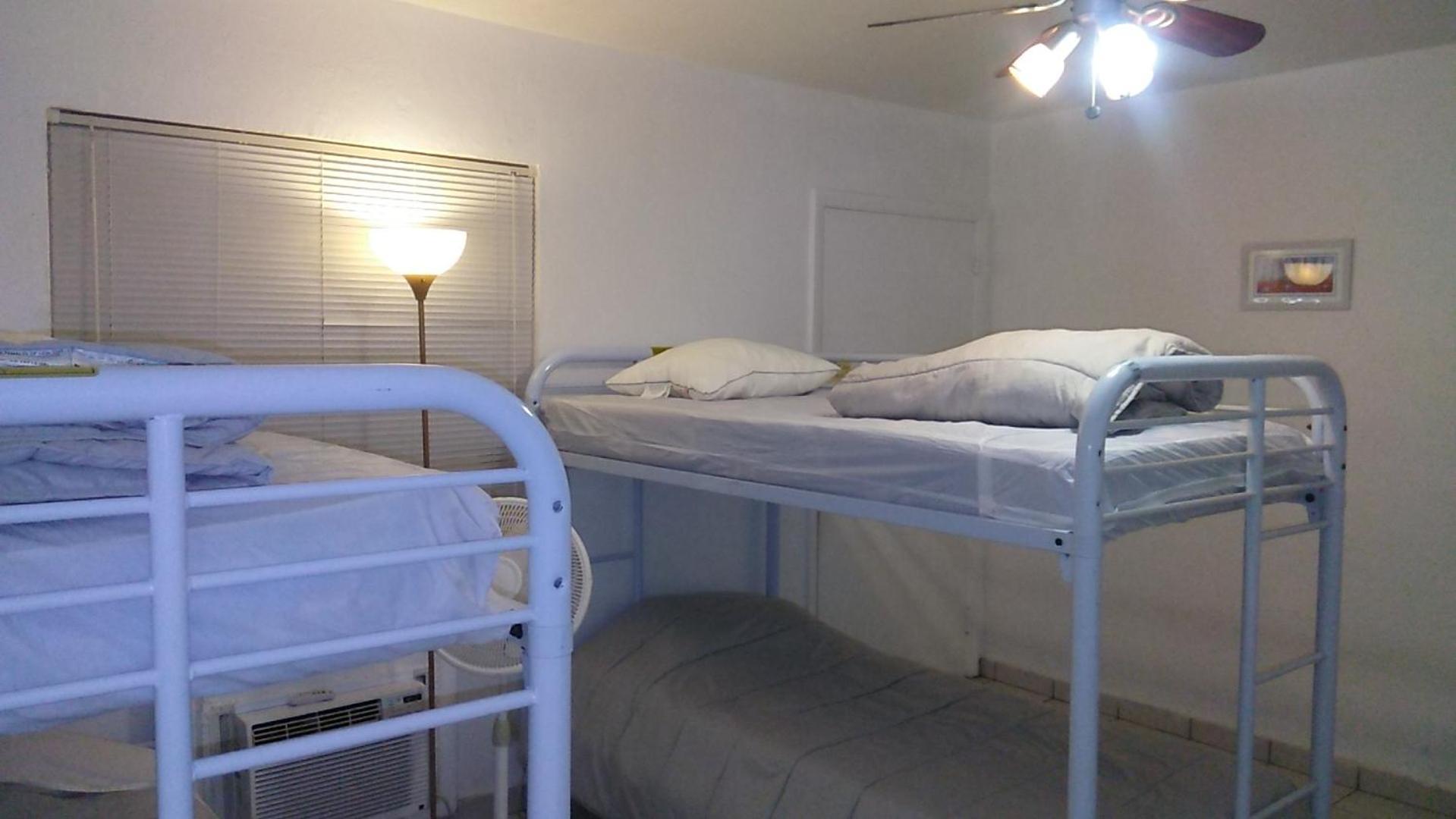 Downtown Hollywood Beach Students' Dorm Exterior foto